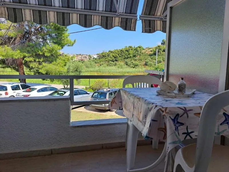 Dimitra'S Family Apartments 2 Paradisos Holiday home